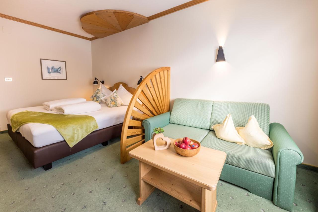 Hotel Sonnenalm Saltusio Bagian luar foto